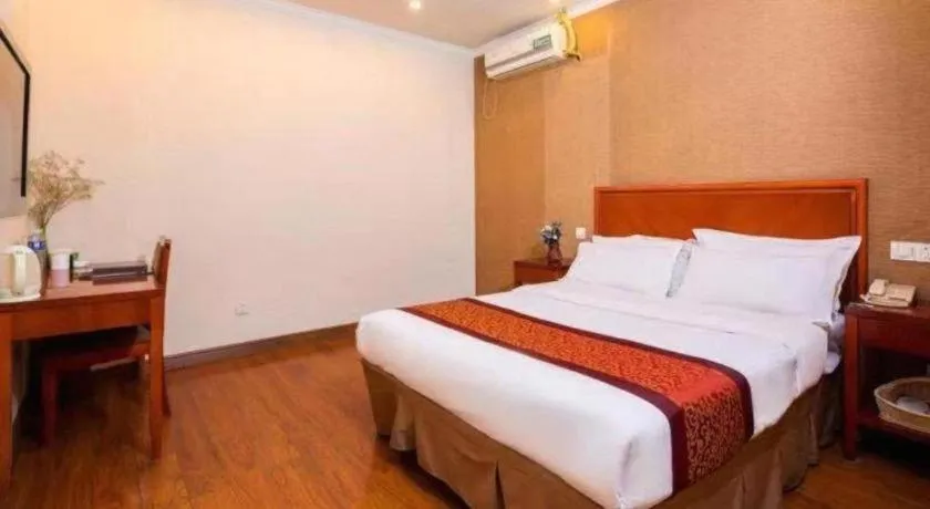 Bed in GreenTree Inn Jiangsu Wuxi Meiyuan Kaiyuan Temple Subway Master Station Express Hotel