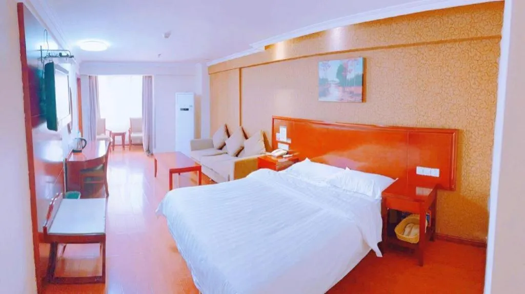 Bed in GreenTree Inn Xi'an Bell and Drum Tower Food Street Ancient City Wall Ximen Express Hotel