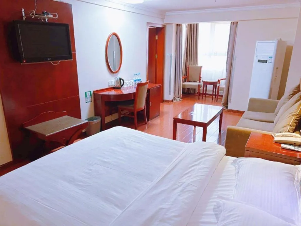 Bed in GreenTree Inn Xi'an Bell and Drum Tower Food Street Ancient City Wall Ximen Express Hotel