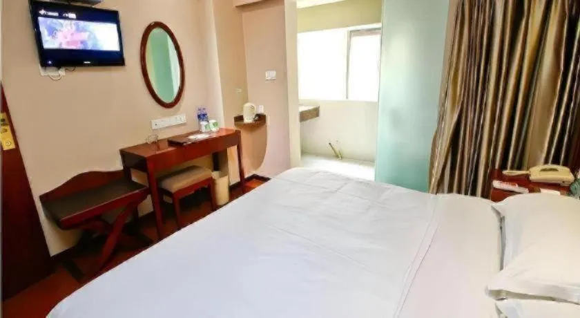 Bed in GreenTree Inn Xi'an Bell and Drum Tower Food Street Ancient City Wall Ximen Express Hotel