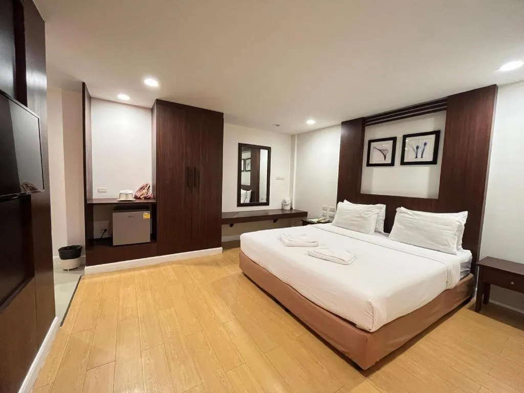 Bed in Laemchabang City Hotel