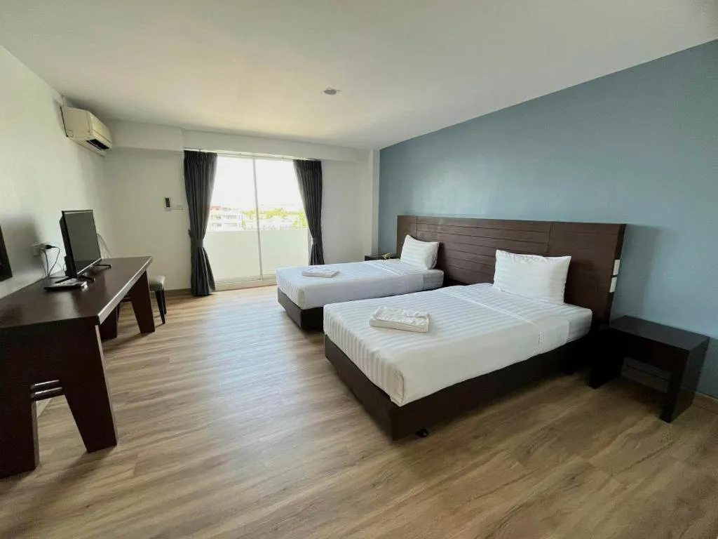 Bed in Laemchabang City Hotel