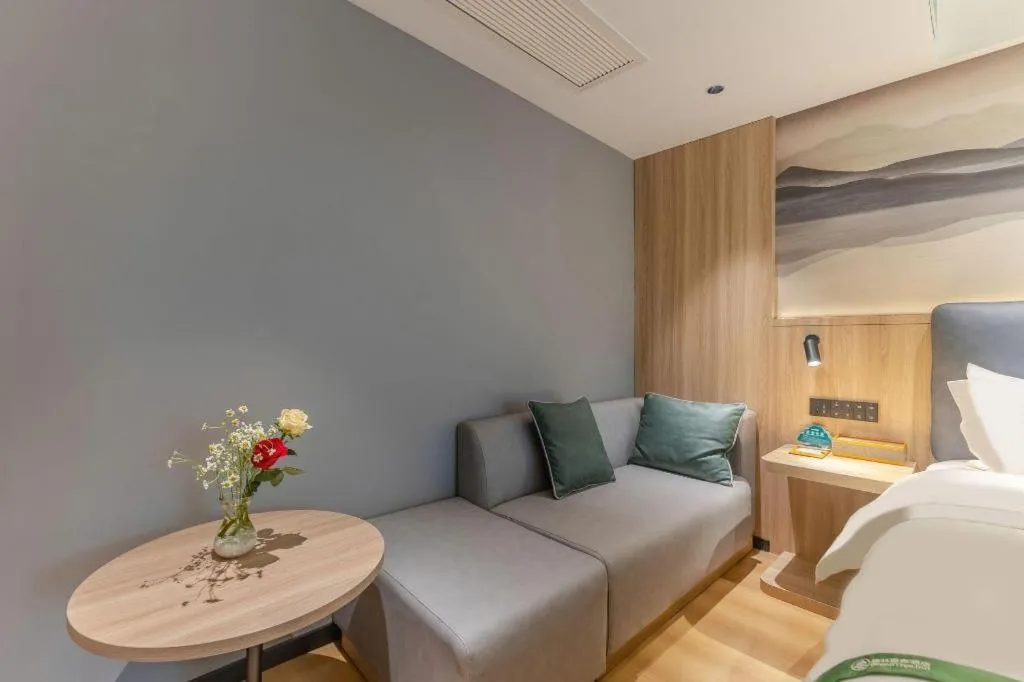 Bed in GreenTree Inn Bozhou Weiwu Road Hotel