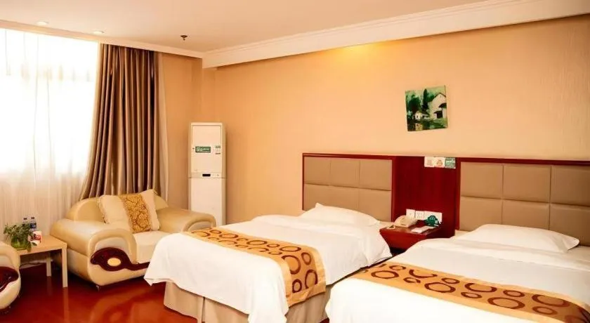 Bed in GreenTree Inn Bozhou Weiwu Road Hotel