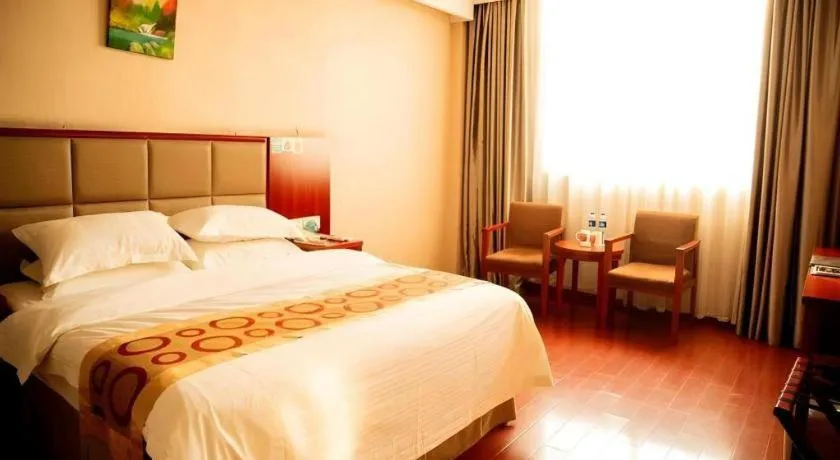Bed in GreenTree Inn Bozhou Weiwu Road Hotel