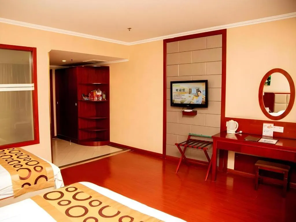 Bed in GreenTree Inn Bozhou Weiwu Road Hotel