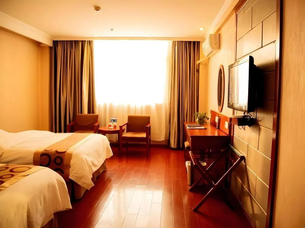 Bed in GreenTree Inn Bozhou Weiwu Road Hotel