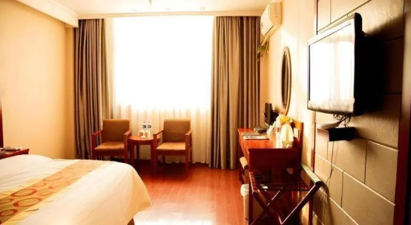 Bed in GreenTree Inn Bozhou Weiwu Road Hotel