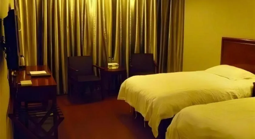 Bed in GreenTree Inn Bozhou Weiwu Road Hotel