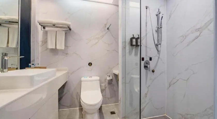 Exchange Bank Hotel Hainan