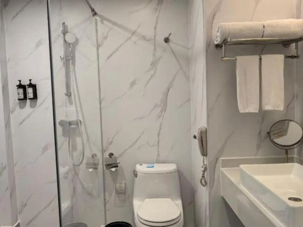 Exchange Bank Hotel Hainan