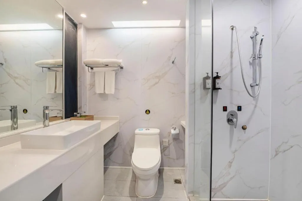 Exchange Bank Hotel Hainan