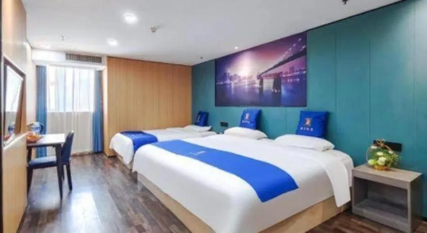Bed in Super 8 Hotel Xiamen Railway Station