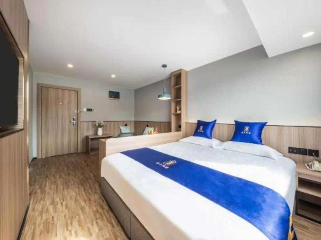 Bed in Super 8 Hotel Xiamen Railway Station