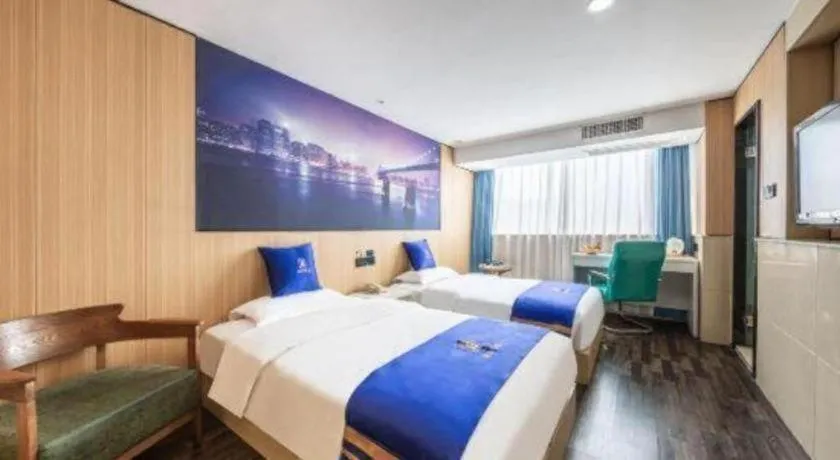 Bed in Super 8 Hotel Xiamen Railway Station