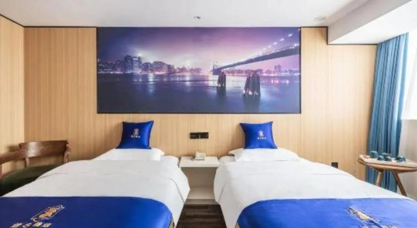 Bed in Super 8 Hotel Xiamen Railway Station