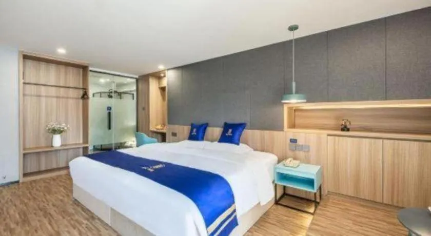 Bed in Super 8 Hotel Xiamen Railway Station