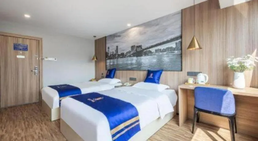 Bed in Super 8 Hotel Xiamen Railway Station