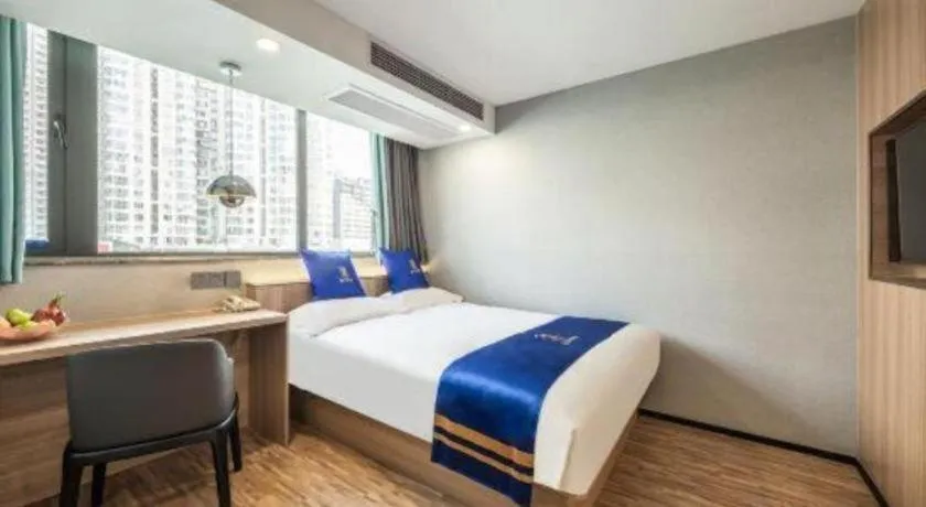 Bed in Super 8 Hotel Xiamen Railway Station