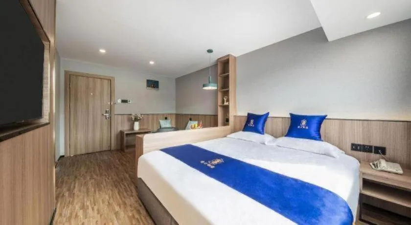 Bed in Super 8 Hotel Xiamen Railway Station