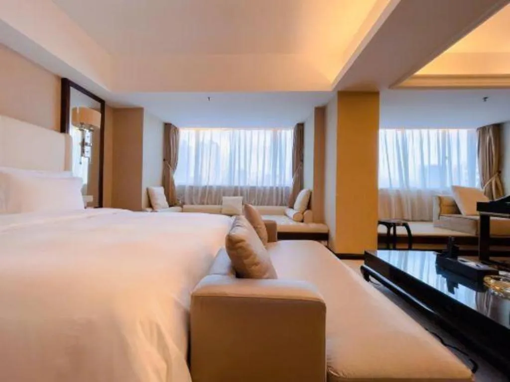 Bed in Yunhai Hotel Zhuhai