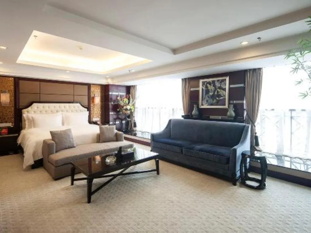 Bed in Yunhai Hotel Zhuhai