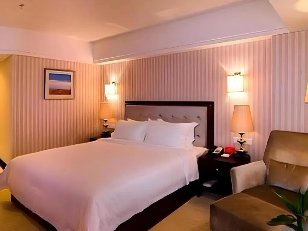 Bed in Yunhai Hotel Zhuhai