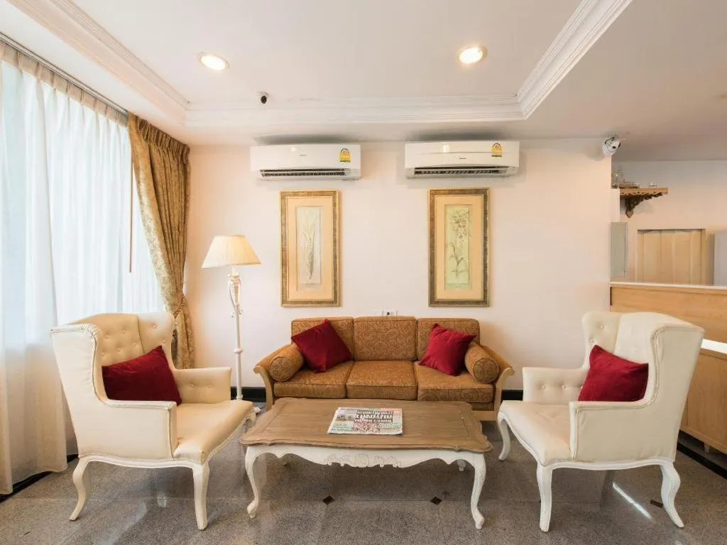 Romance Hotel Srinakarin