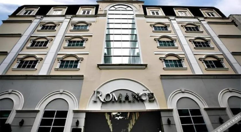 Romance Hotel Srinakarin