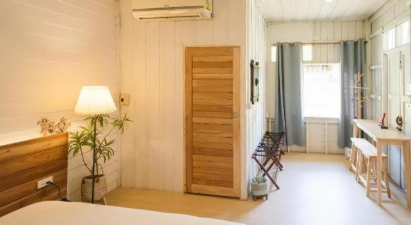 Bed in Baan Norn Plearn