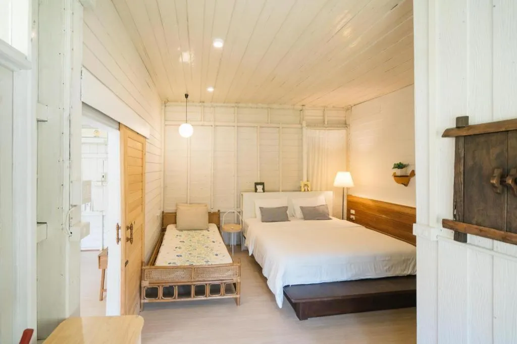 Bed in Baan Norn Plearn