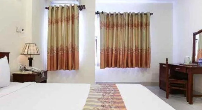 Bed in Nui Thanh Hotel