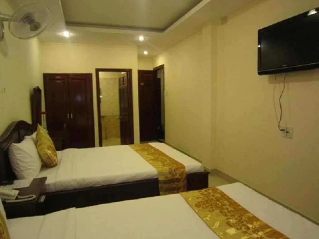 Bed in Nui Thanh Hotel
