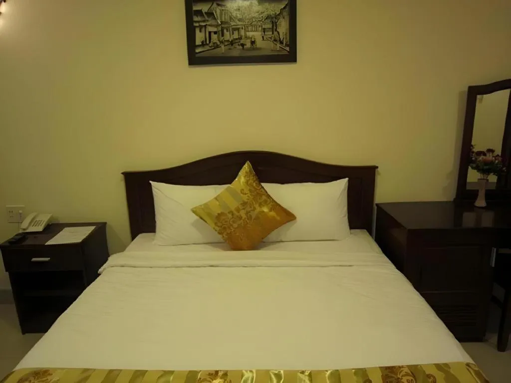 Bed in Nui Thanh Hotel