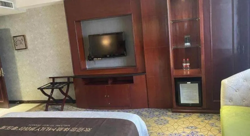 Bed in Changchun Global Hotel