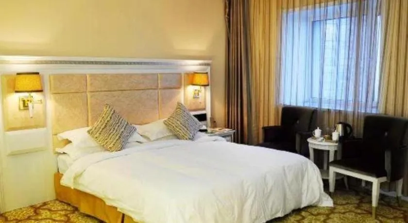 Bed in Changchun Global Hotel