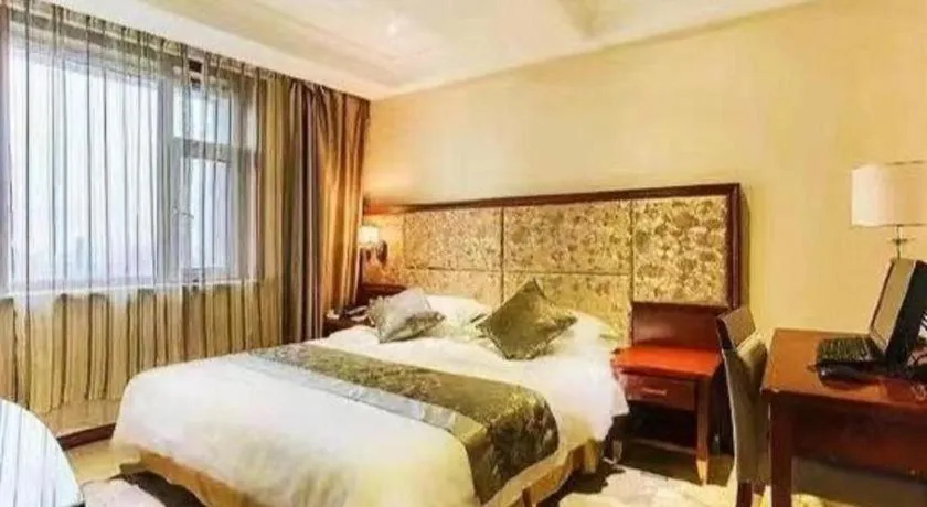 Bed in Changchun Global Hotel