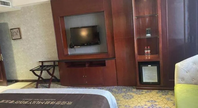 Bed in Changchun Global Hotel