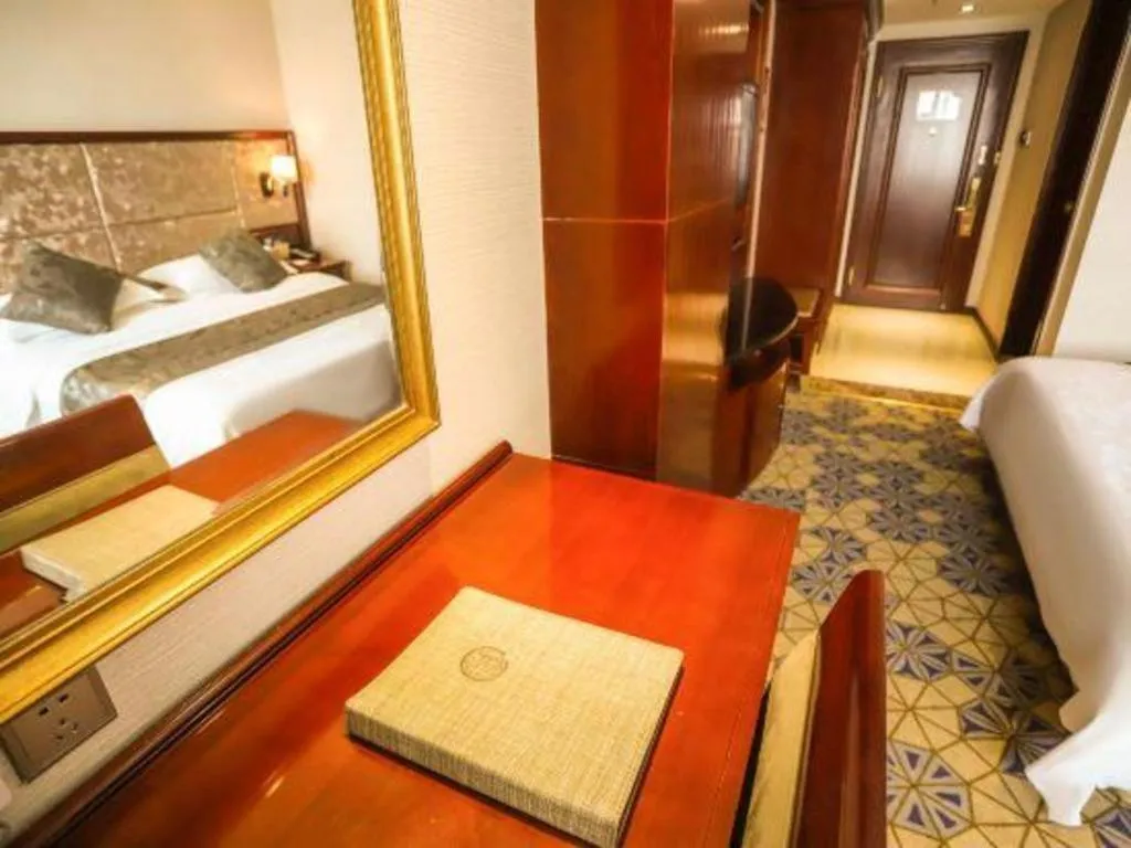 Bed in Changchun Global Hotel