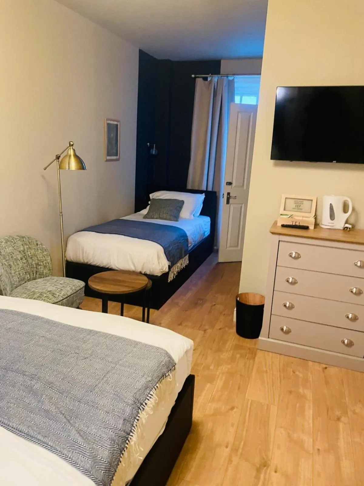 Bed in Eurobar & Hotel