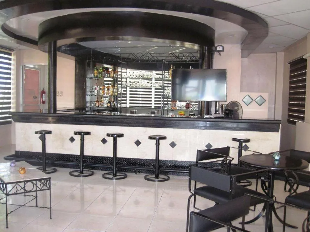 Alicia Hotel & Restaurant