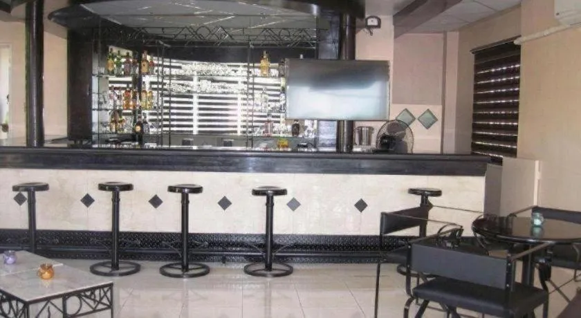 Alicia Hotel & Restaurant