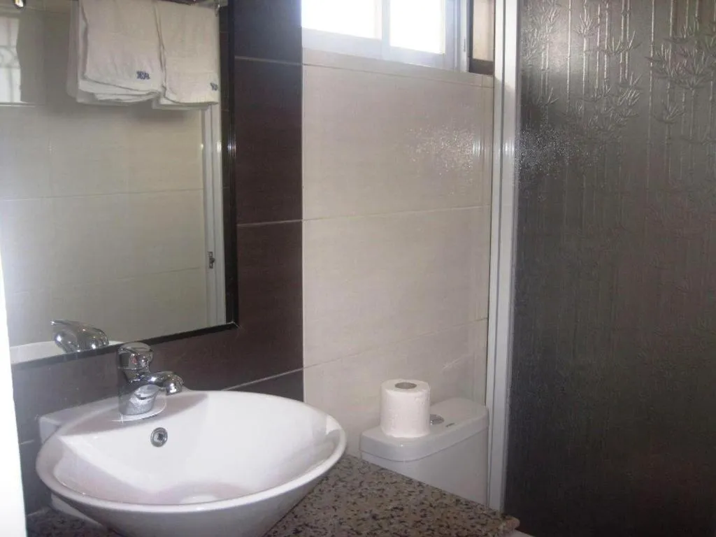 Alicia Hotel & Restaurant