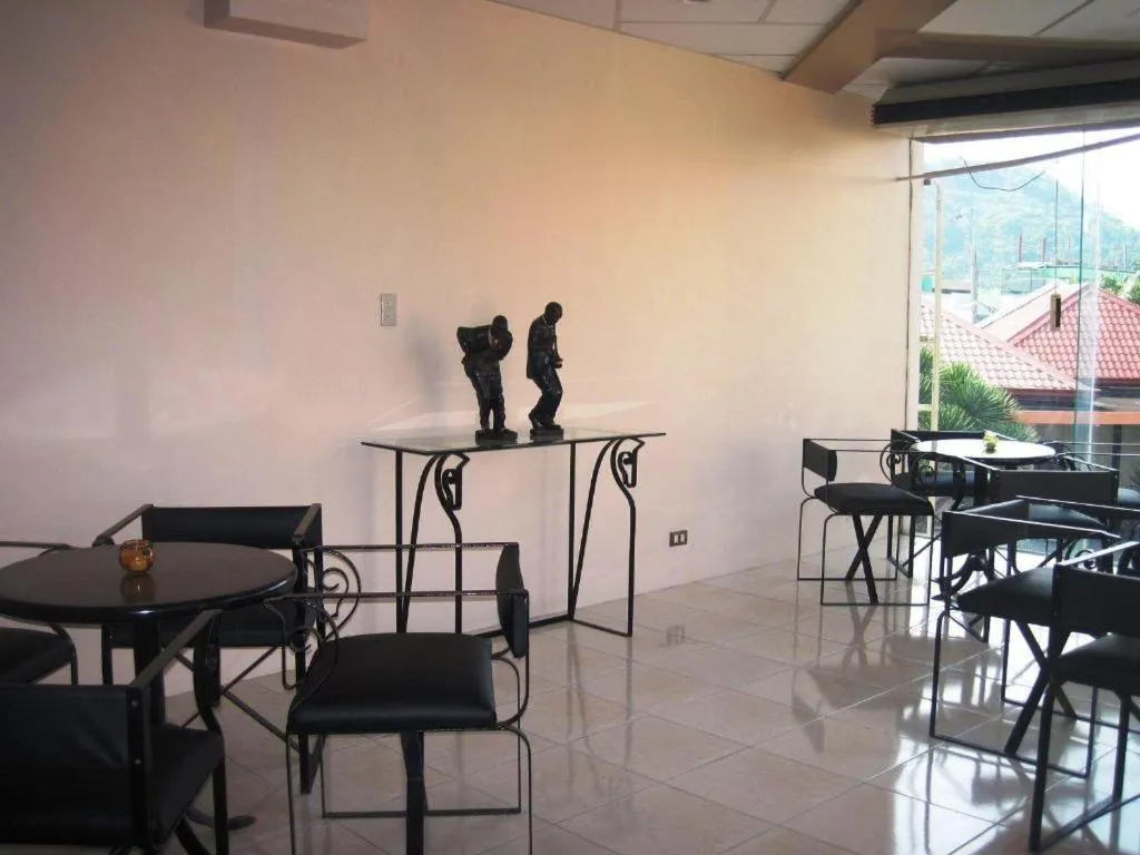 Alicia Hotel & Restaurant