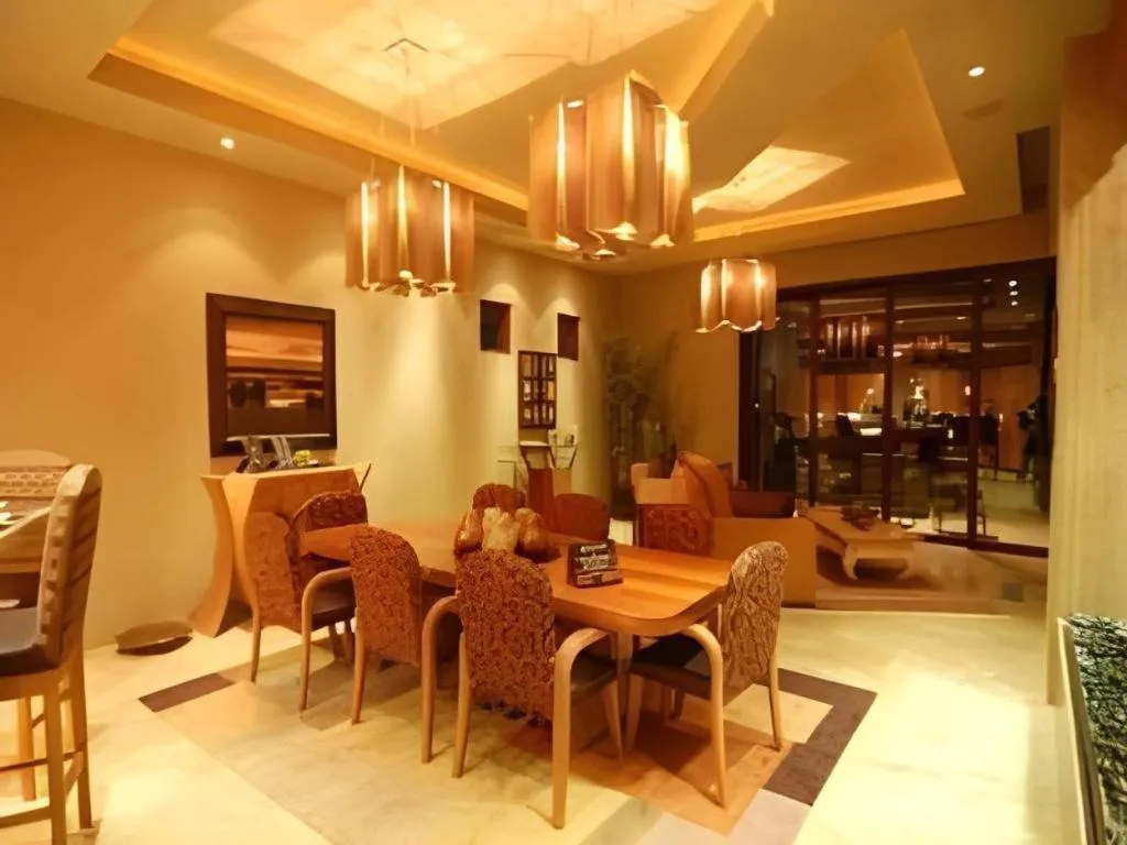 Zhengzhou Yiquan International Hotel