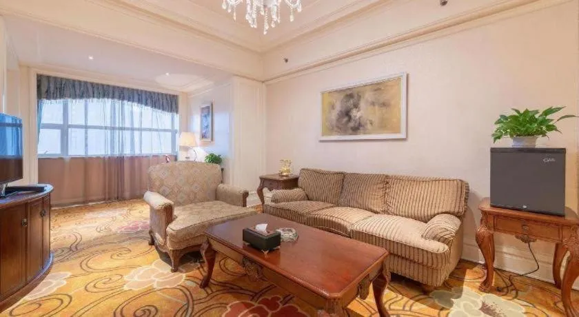 Zhengzhou Yiquan International Hotel