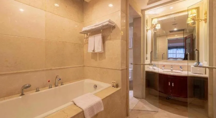 Zhengzhou Yiquan International Hotel