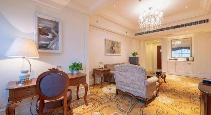 Zhengzhou Yiquan International Hotel