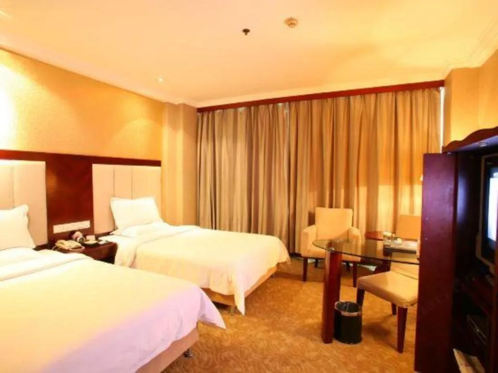 Bed in Jincheng Pacific Hotel