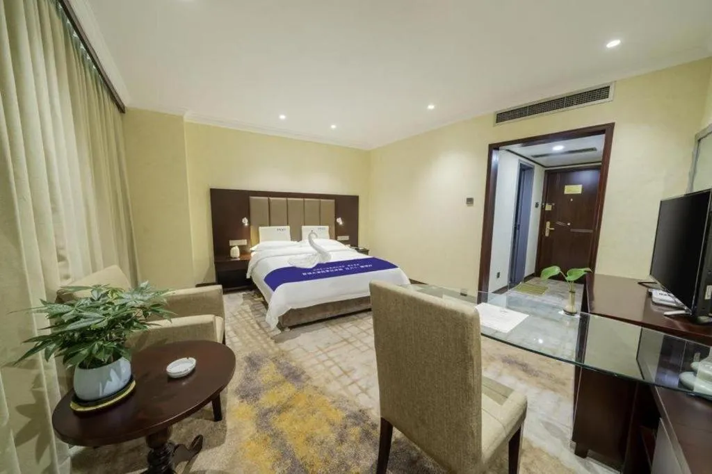 Bed in Jincheng Pacific Hotel